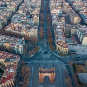 shai-pal-fwi8RCxfmY4-unsplash Барселона сверху